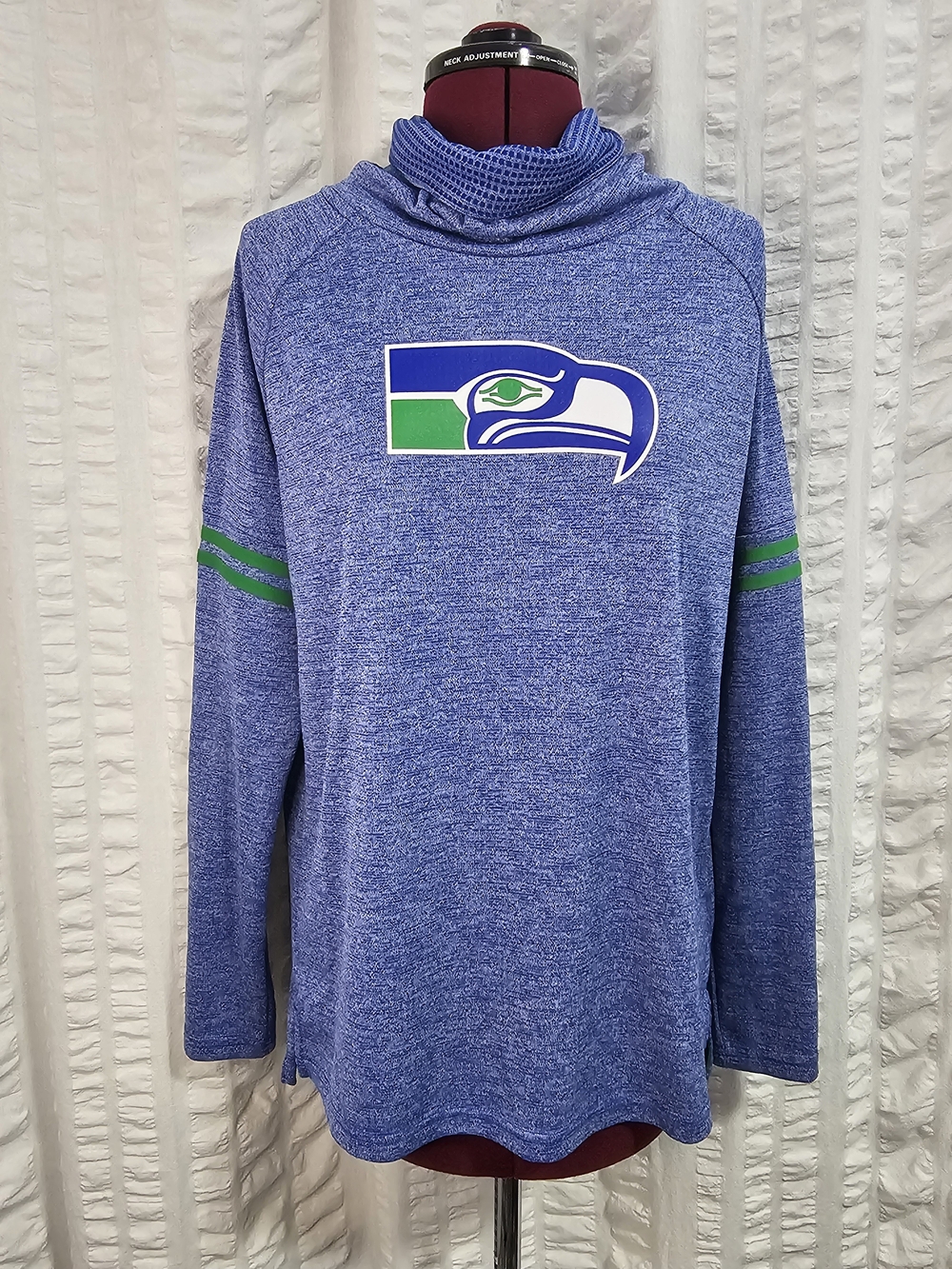 Nike NFL Team Apparel Seattle Seahawks Womens Funnel Neck Dry-Fit Size M